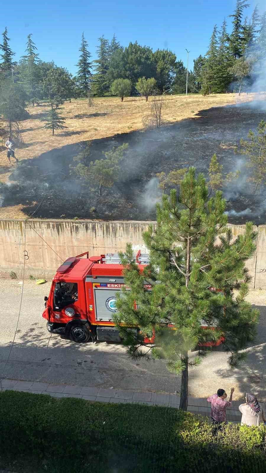 İlk Müdahaleyi Vatandaş Hortumla Yaptı