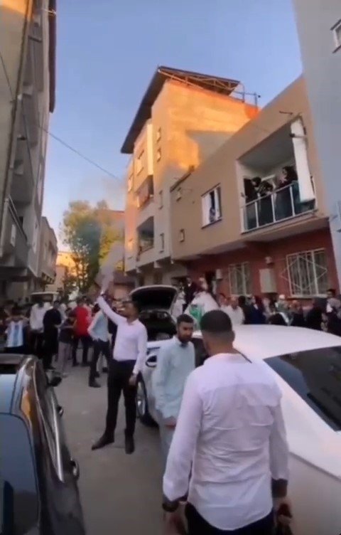 Sokak Arasında Arka Arkaya Ateş Açtılar