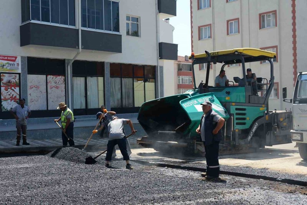 Başkan Bakkalcıoğlu 4 Eylül Mahallesi’ndeki Asfalt Çalışmalarını Yerinde İnceledi