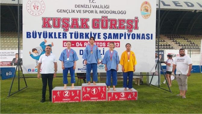 bilecikli-genclerden-turkiye-sampiyonasinda-buyuk-basari1.jpg