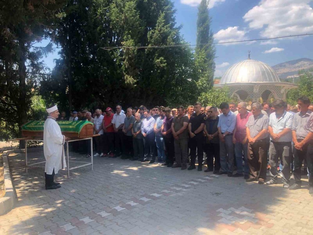 Gediz’in Çeltikçi Köyü Muhtarı Kalbine Yenik Düştü
