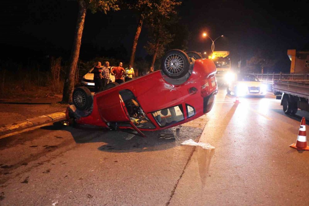 Takla Atan Otomobili Bırakıp Kaçtı