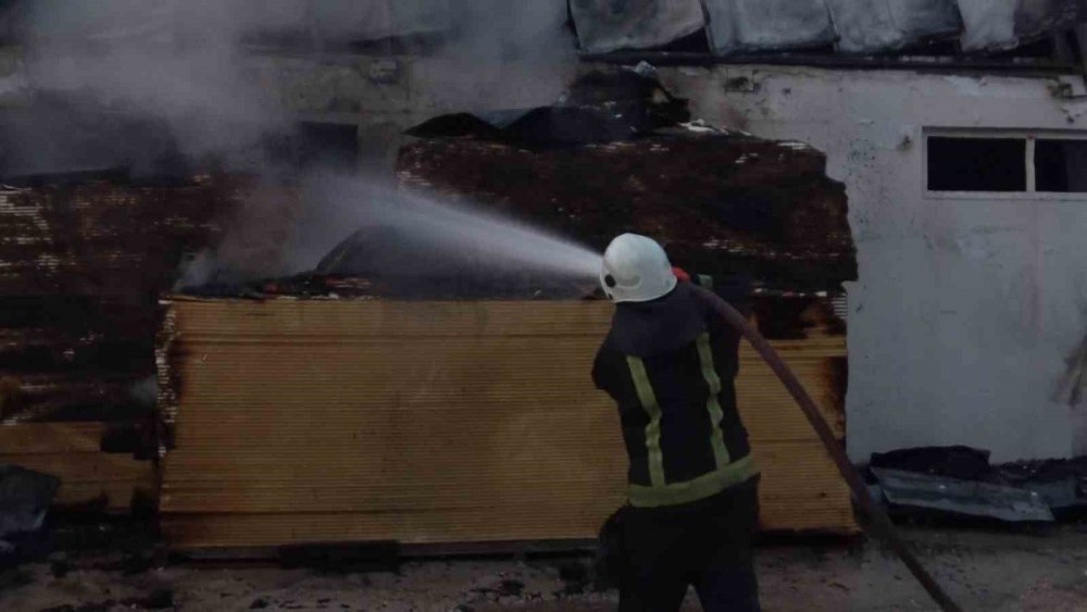 Bursa’da Korkutan Fabrika Yangını