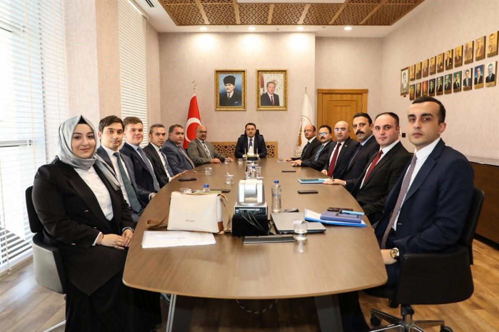 "Halkı Memnun Edemezsek Muvaffak Olamayız”