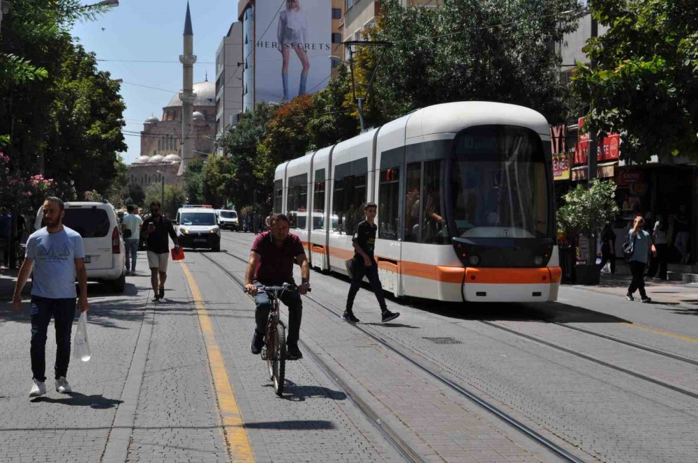 En gergin 3'üncü il
