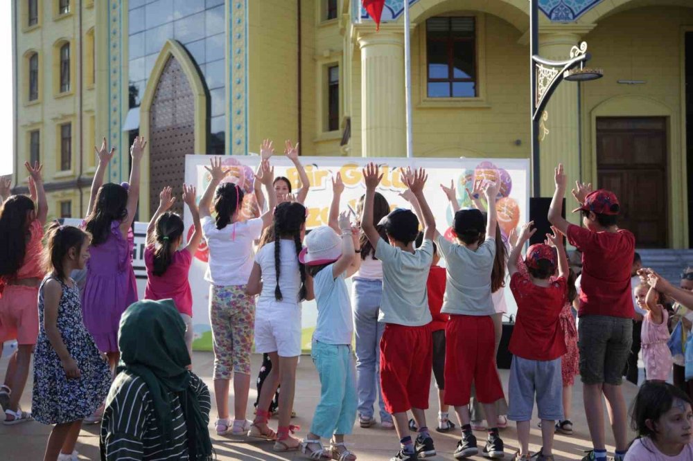Kütahya’da Çocuk Şenliği Coşkusu