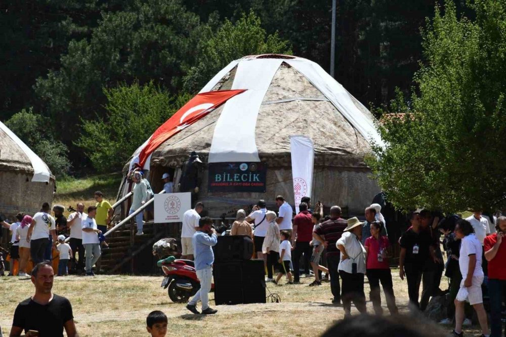 Ertuğrul Gazi Kayı Obası’nda Bilecik’in Tarihi Anlatıldı, Yöresel Ürünleri Tanıtıldı