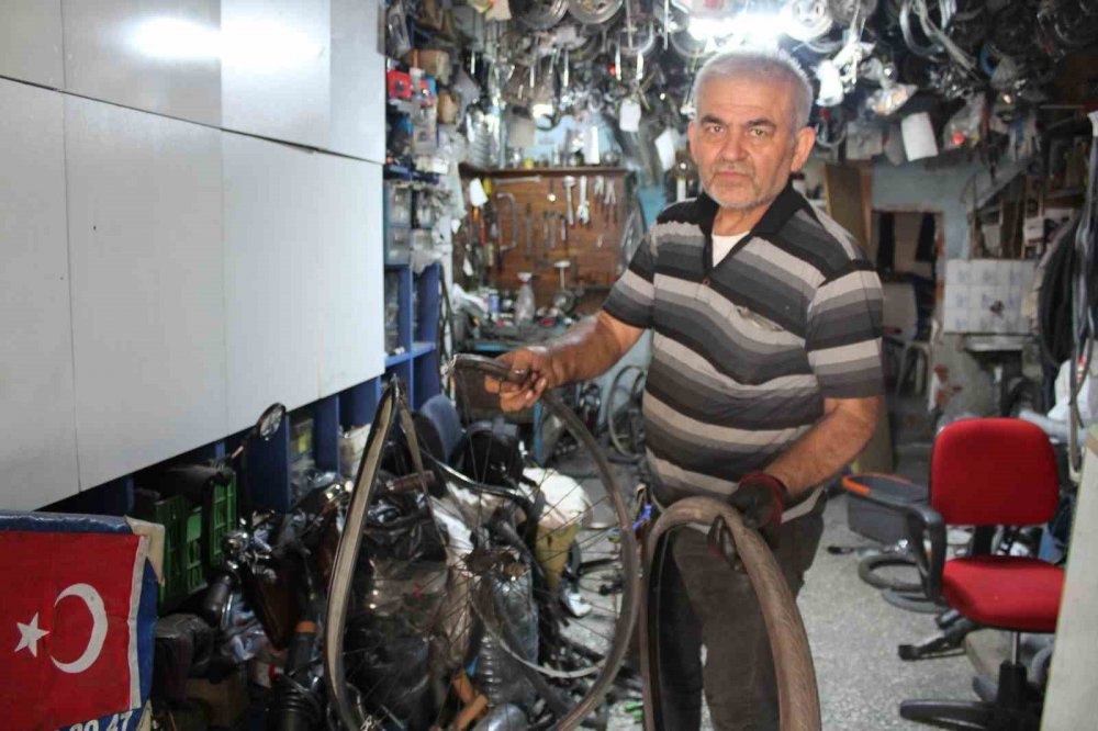 Bisiklet Tamircilerinde İşler Yoğun