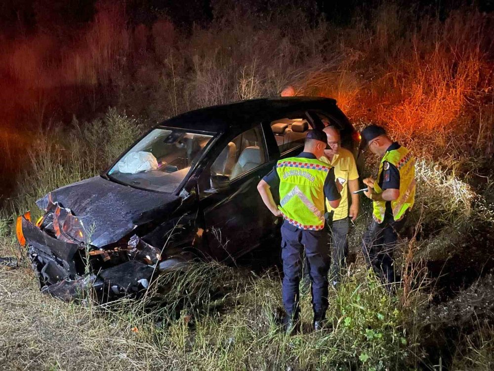 İki Otomobilin Çarpışması Sonucu 5 Kişi Yaralandı