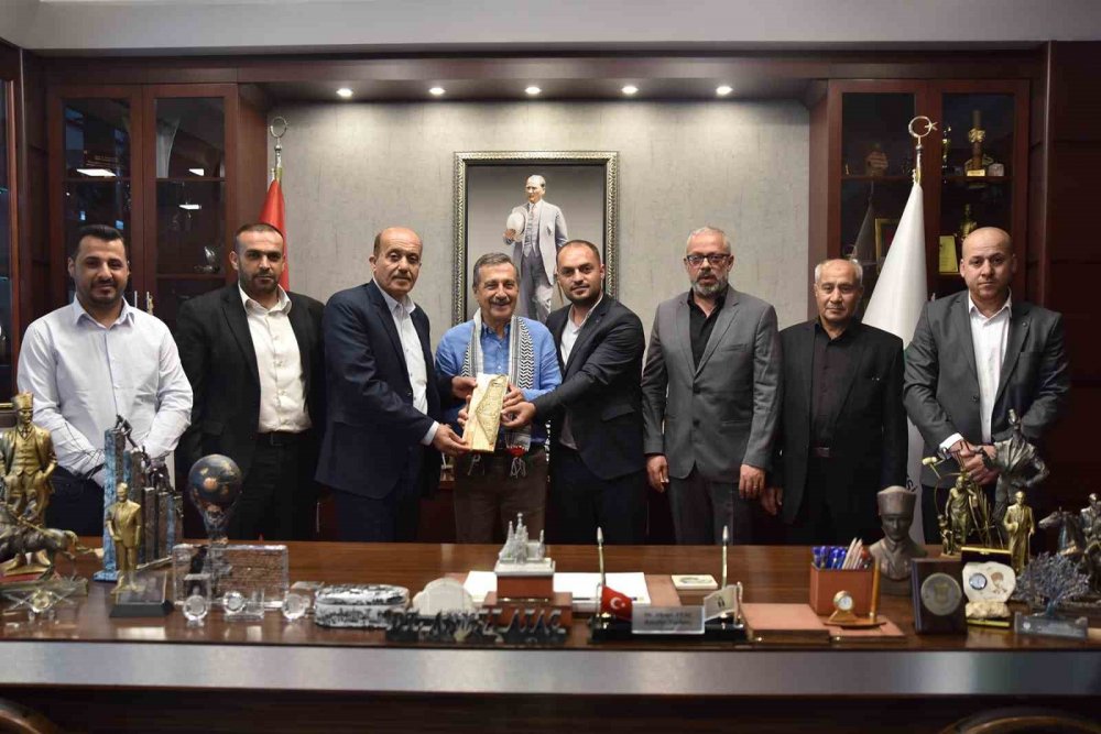 Filistin Heyeti  Hayran Kaldı
