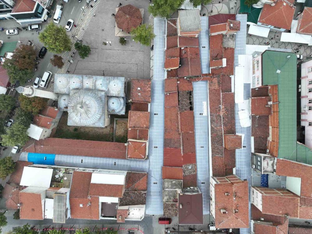 Tarihi Balıbey Çarşısı’na Estetik Çatı