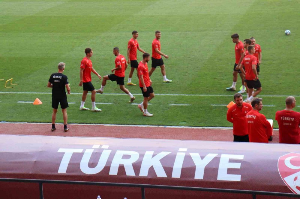 A Milli Futbol Takımı, Japonya Maçı Hazırlıklarına Başladı