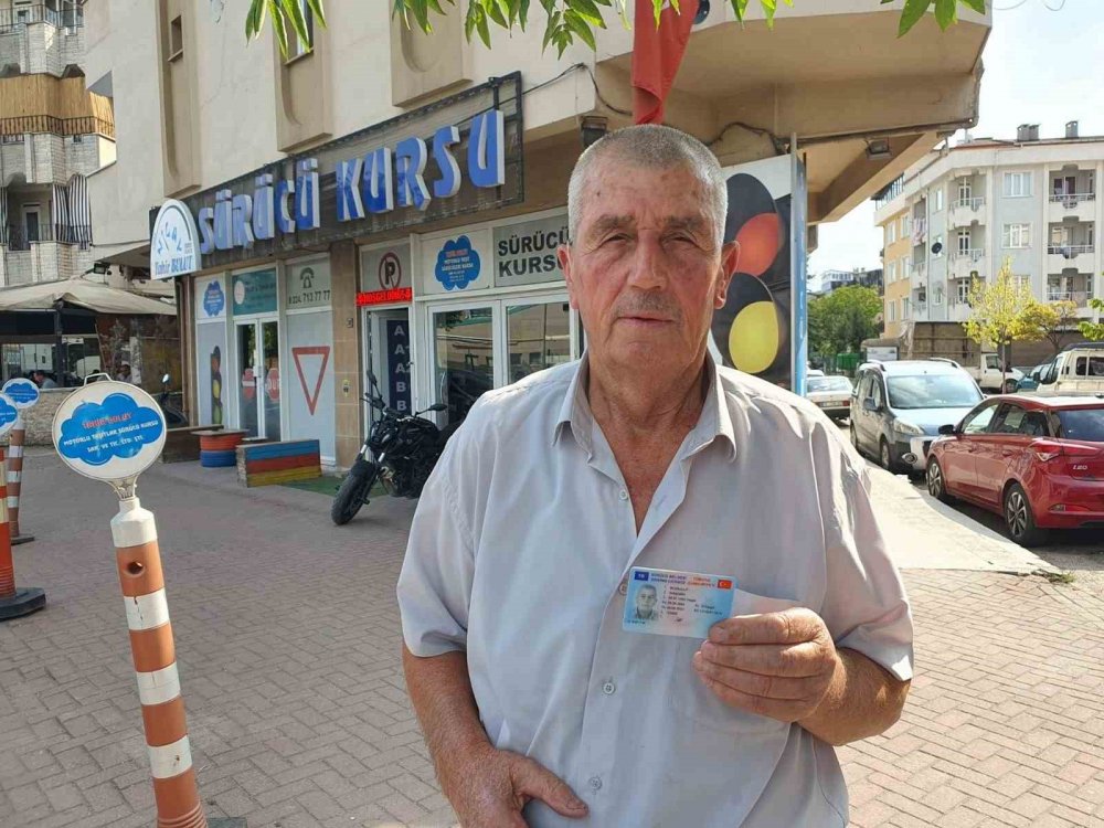 30.denemesinde Ehliyetine Kavuştu