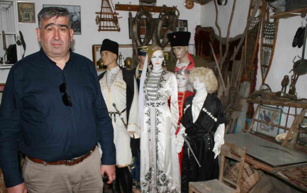Köyde Kurulan Kültür Evi’nde Yüzyıllık Eşyalar Sergileniyor