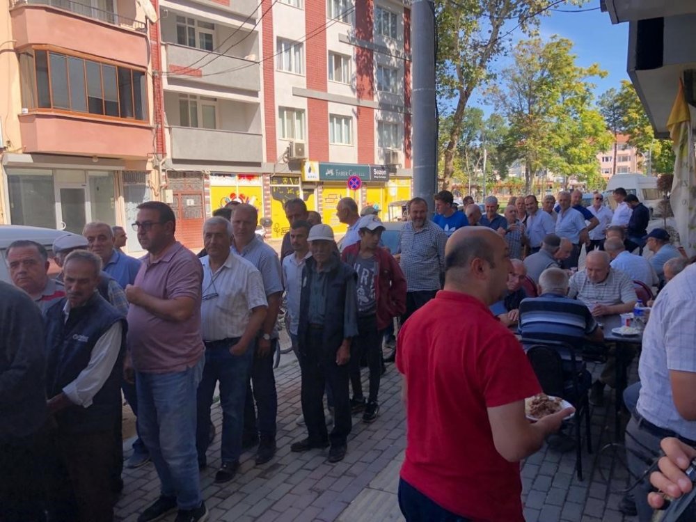 Servisçiler Dualar Edip Kurban Keserek Sezona Başladı