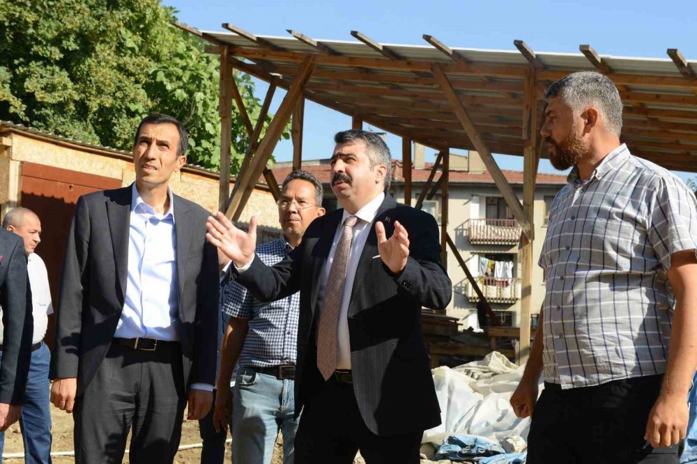 Tarihi Ayağa Kaldırıyor