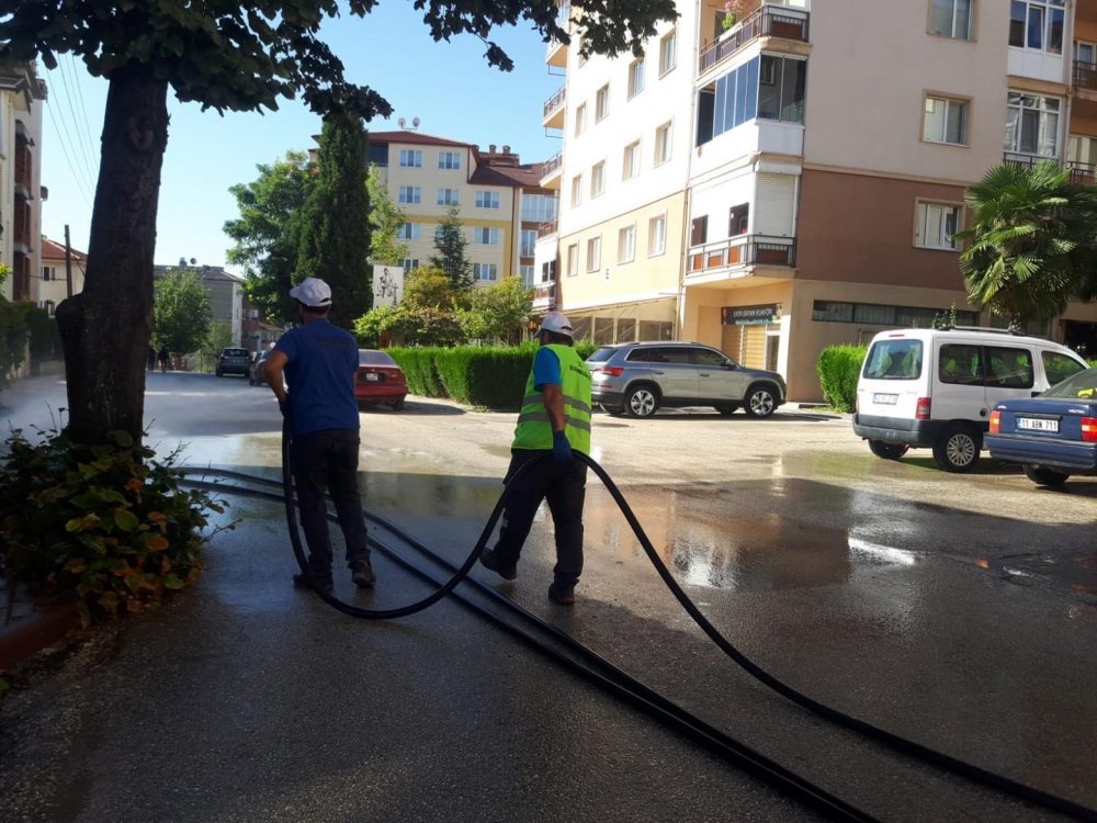 Yollar Temizleniyor, Bilecik Yeni Güne Hazırlanıyor