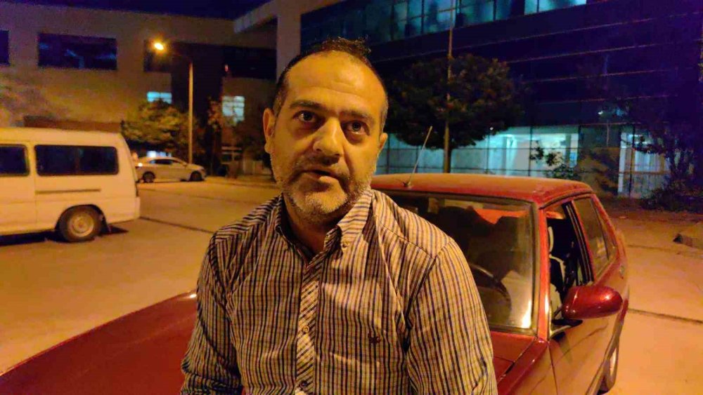 25 Yaşındaki Aracı Satın Almak İçin Sıraya Girdiler