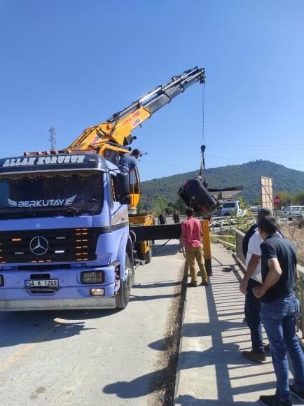 Kontrolden Çıkan Otomobil Dere Yatağına Düştü: 1 Yaralı