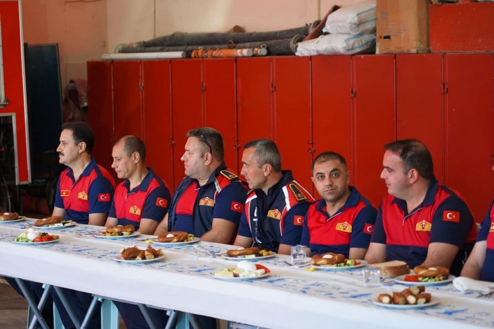 Başkan Vekili Subaşı, İtfaiye Çalışanlarıyla Bir Araya Geldi