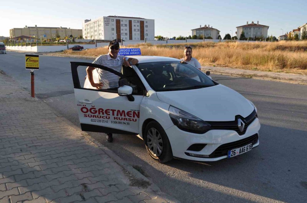 Yeni Sürücü Adaylarına Zor Anlar Yaşatıyor