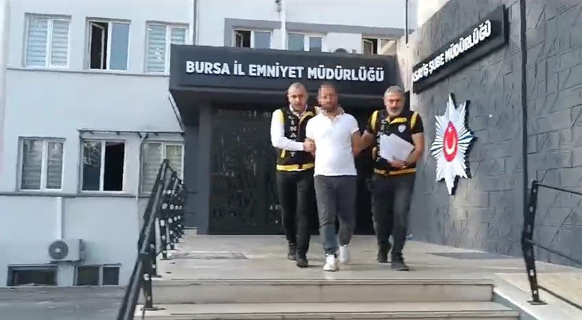 Evimi Boşalt Dediği İçin Ev Sahibini Öldürdü