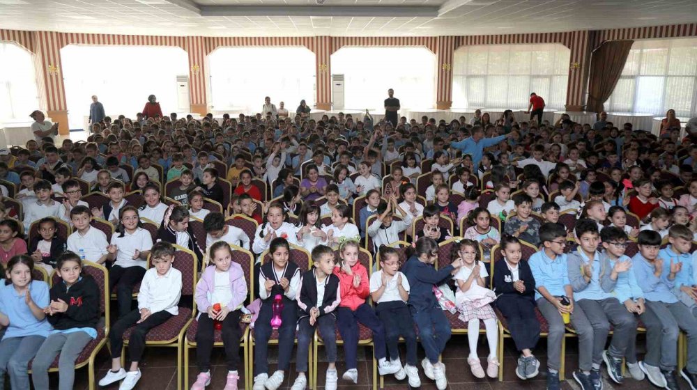 Binlerce Öğrenci Bu Etkinliğe Hayran Kaldı
