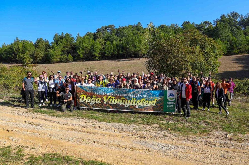Doğa Tutkunları Bin 54 Rakımda Doyumsuz Bir Manzaraya Ulaştı