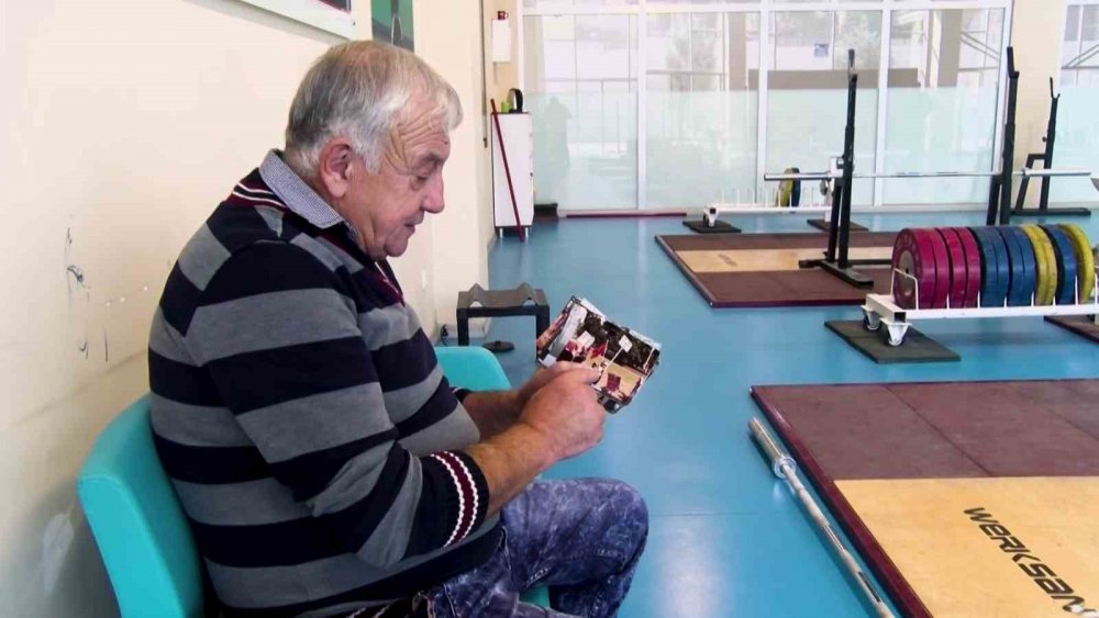 Naim Süleymanoğlu’nun O Fotoğrafları İlk Kez Gün Yüzüne Çıktı
