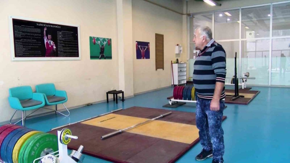 Naim Süleymanoğlu’nun O Fotoğrafları İlk Kez Gün Yüzüne Çıktı