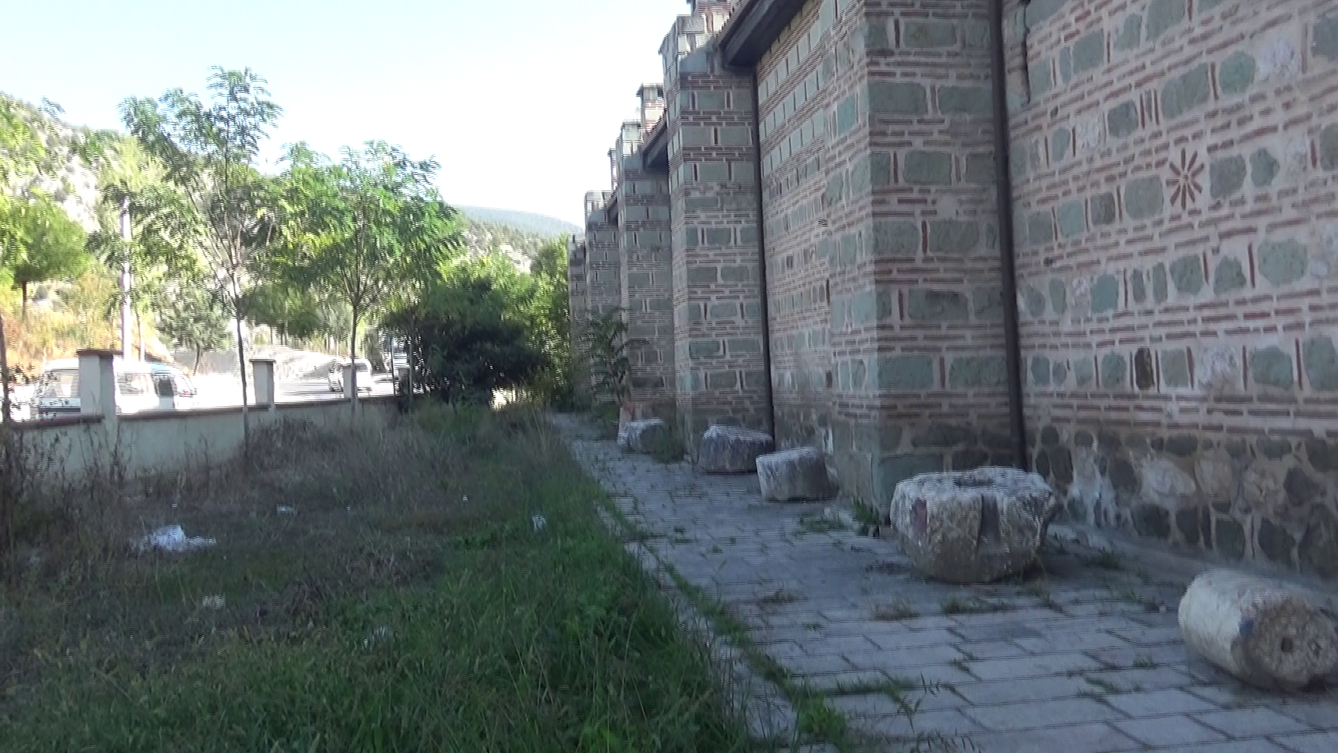 tarihi-kervansaray-mahzun-kaldi-2.png