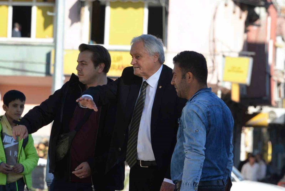 Başkan Bakkalcıoğlu Çocukları Sevindirdi