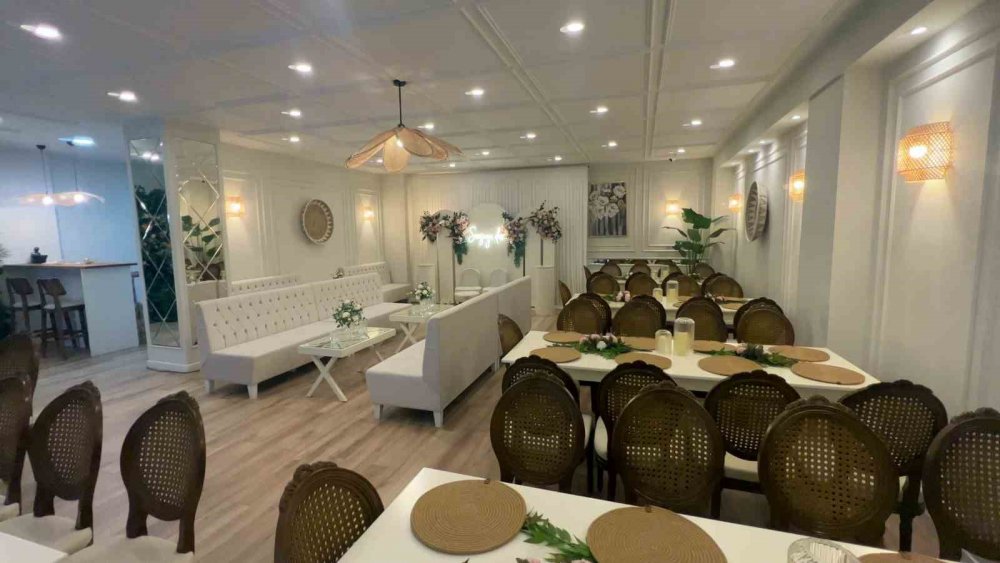 Bu Da Kız İsteme Evi