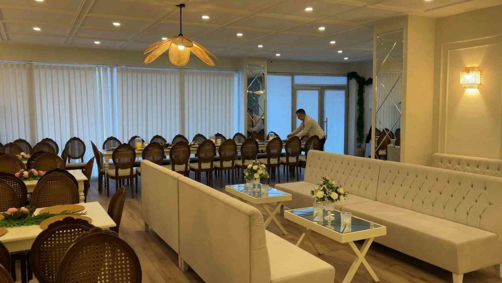 Bu Da Kız İsteme Evi