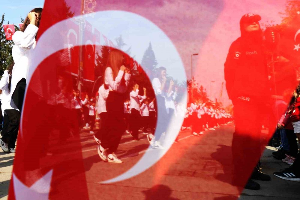 1923 Öğrenciden Göz Dolduran Harmandalı Zeybeği Gösterisi