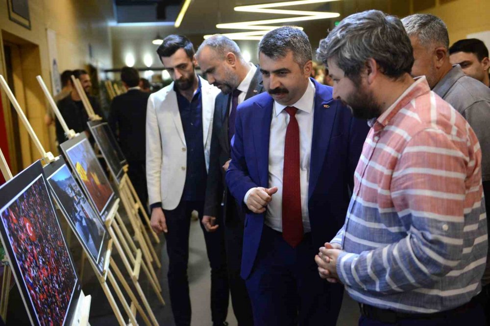 Fotoğraf Sanatçılarından ‘bayrak’ Resitali