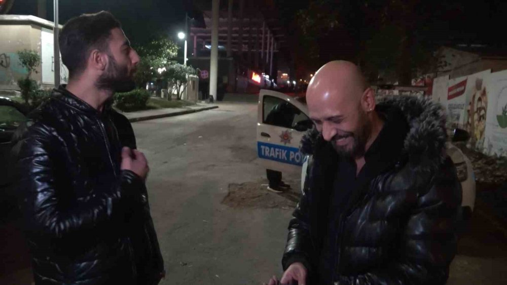 Alkollü Sürücü Ceza Yedi, Müzisyen Arkadaşları Uygulama Noktasında Konser Verdi