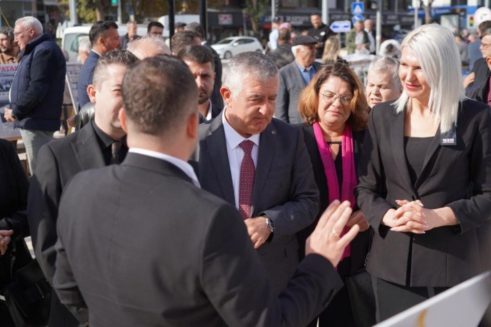 Atatürk İçin Duygu Ve Düşüncelerini Yazdılar