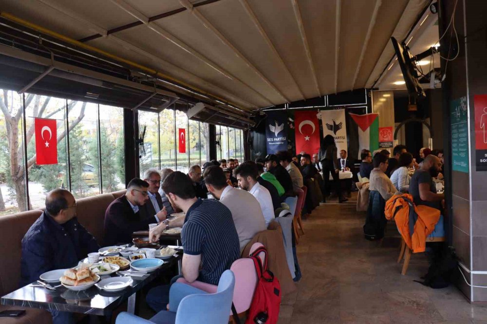 Filistinli Öğrenciler Kahvaltıda Bir Araya Geldi