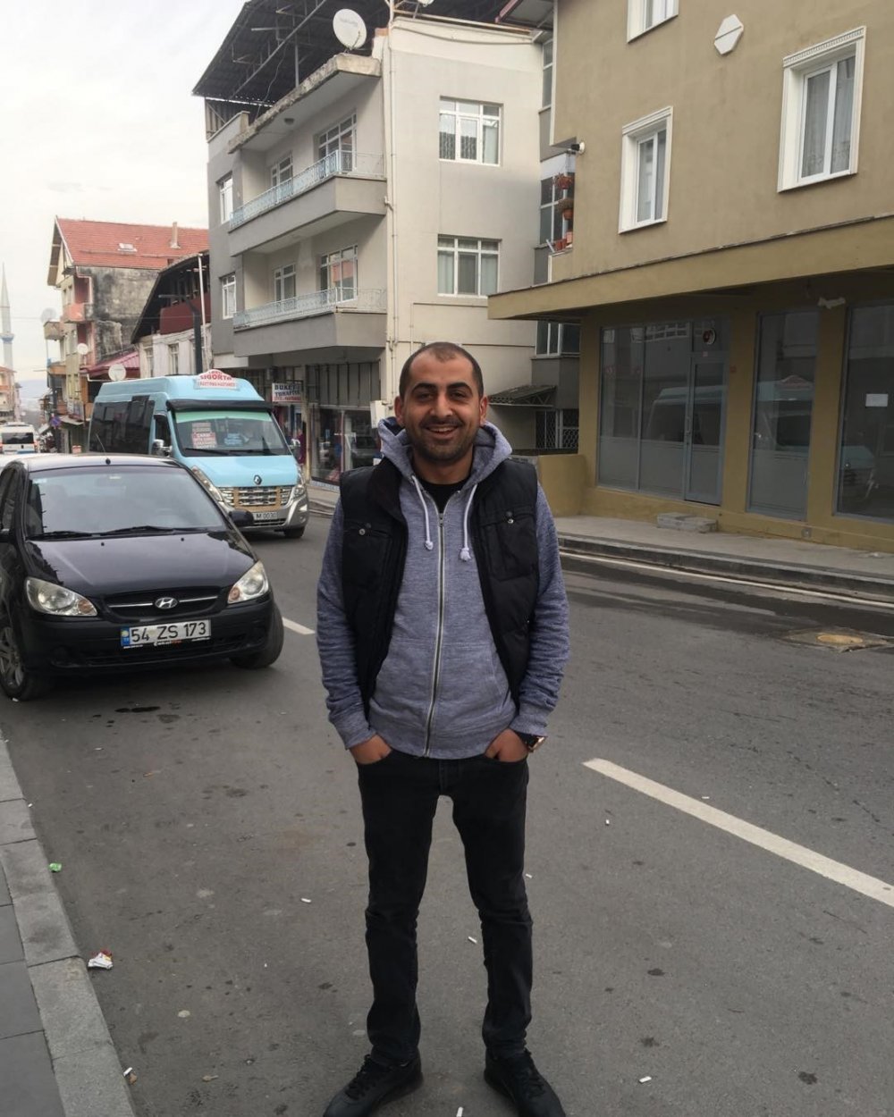 Gürültü Yapan Gençleri Uyarmak İçin Gittiği Parkta Bıçaklanarak Öldürüldü