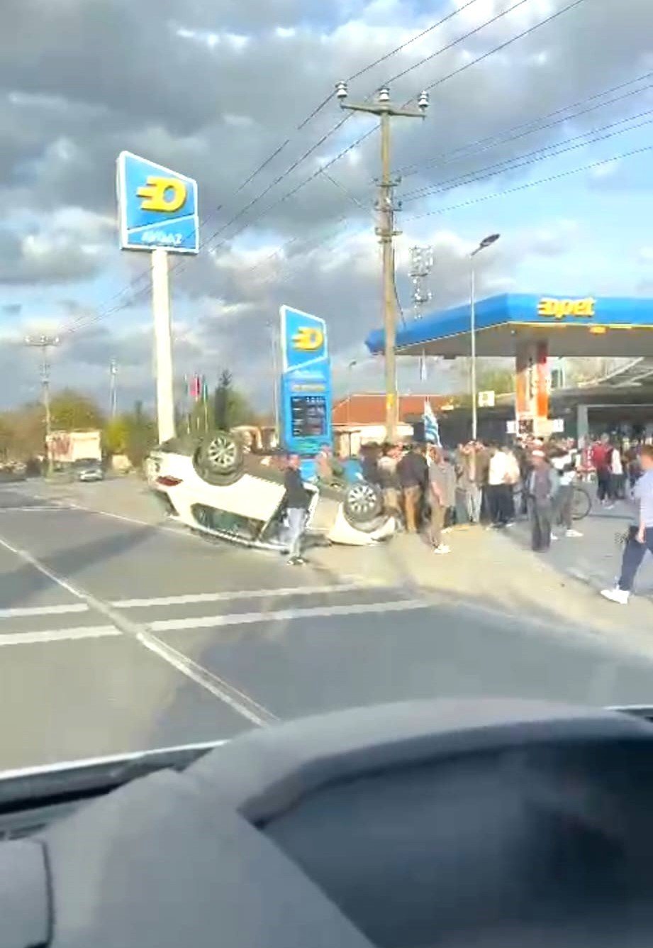 İki Otomobil Çarpıştı: 2 Yaralı