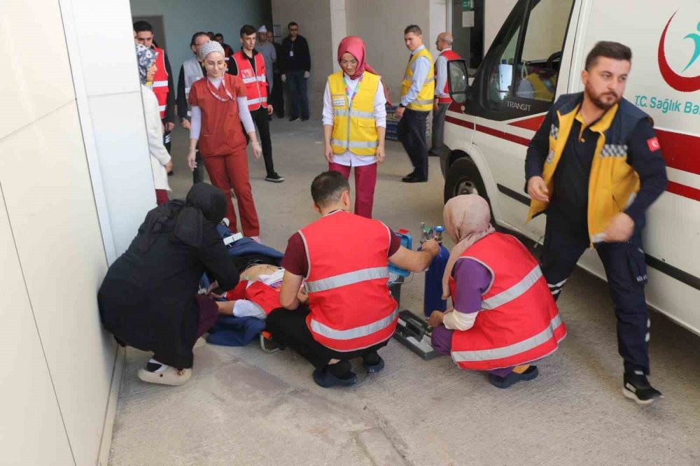 Yangın Tatbikatı Gerçeğini Aratmadı