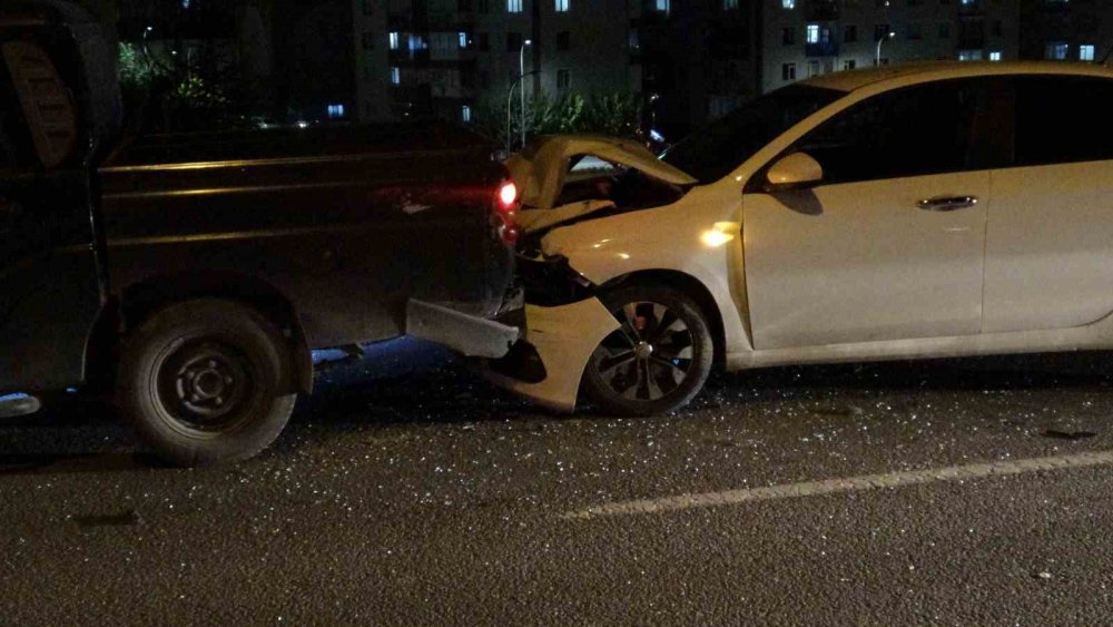 Zincirleme Trafik Kazası: 1 Yaralı