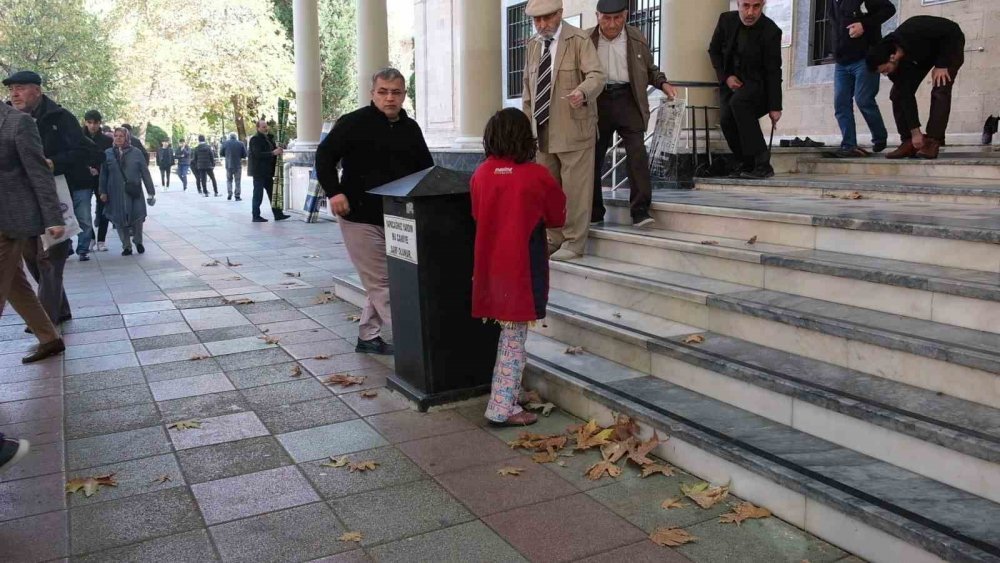 Dilencilik Yasak Ama Dilenilmeye Devam Ediliyor