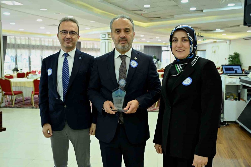 Mavi Balonlar Filistinli Çocuklar İçin Gökyüzüne Bırakıldı