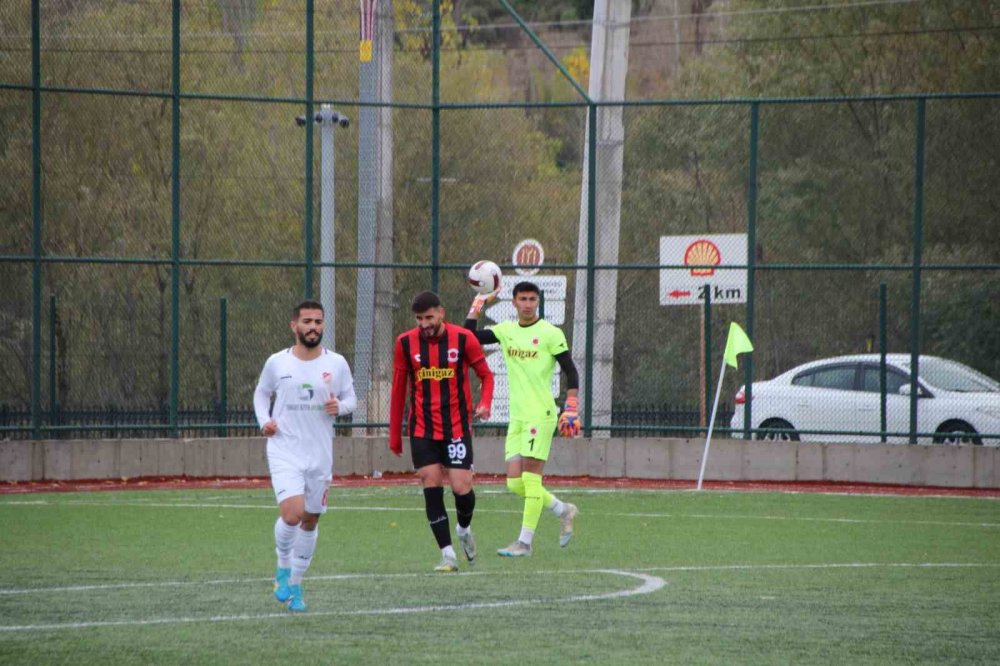 1969 Bilecik Spor Kulübü Kendi Evinde 3 Puanı Kaçırdı