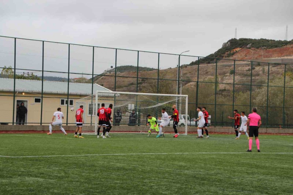 1969 Bilecik Spor Kulübü Kendi Evinde 3 Puanı Kaçırdı