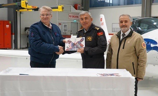 Havacılığın Gelişimi İçin Jandarmaya Uçak Hediye Etti