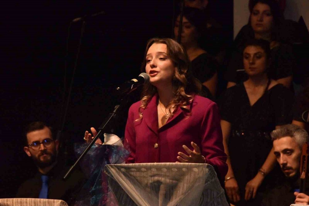 Bozüyük Belediyesi Türk Halk Müziği Korosu’ndan Konser