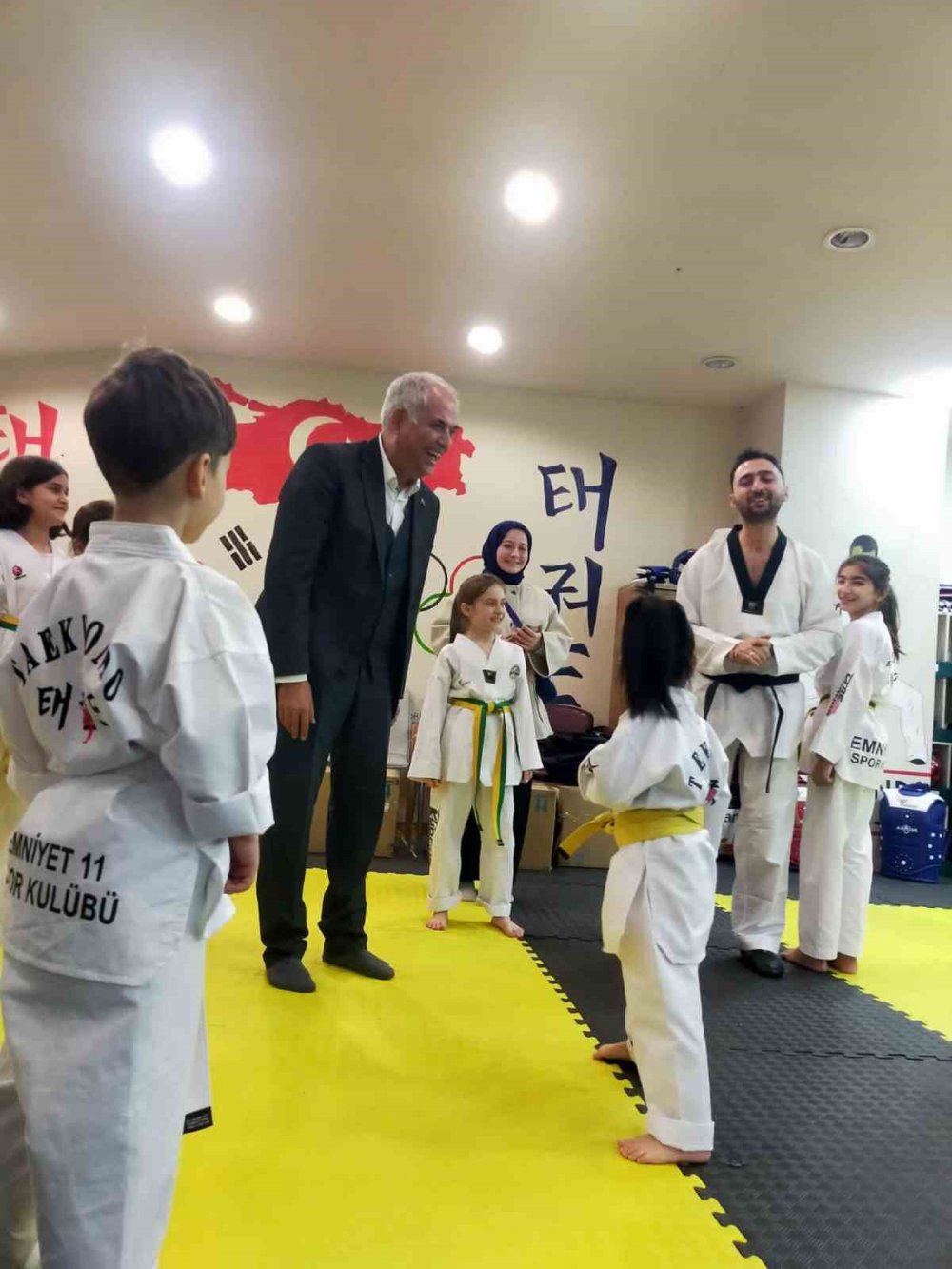 Başkan Yaman, Tekvandocuları Ziyaret Etti